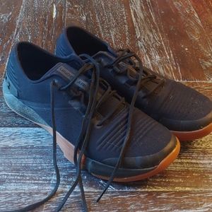 Under Armour Tribase reign shoes size 10.5